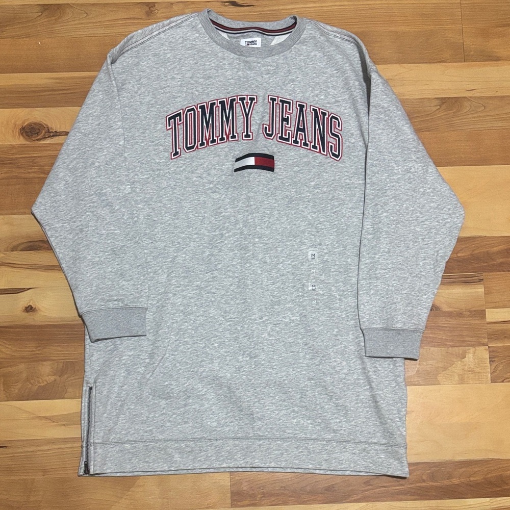 Women’s Tommy Hilfiger Light Gray Crewneck Zip Tunic Sweatshirt, Size Medium